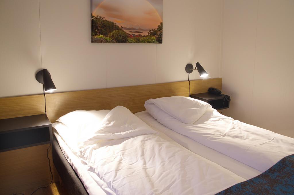 Hamaroy Hotel Innhavet Bagian luar foto