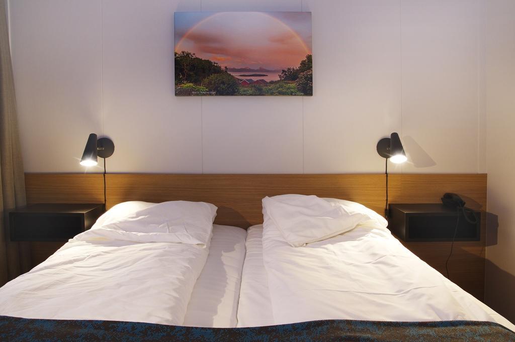 Hamaroy Hotel Innhavet Bagian luar foto